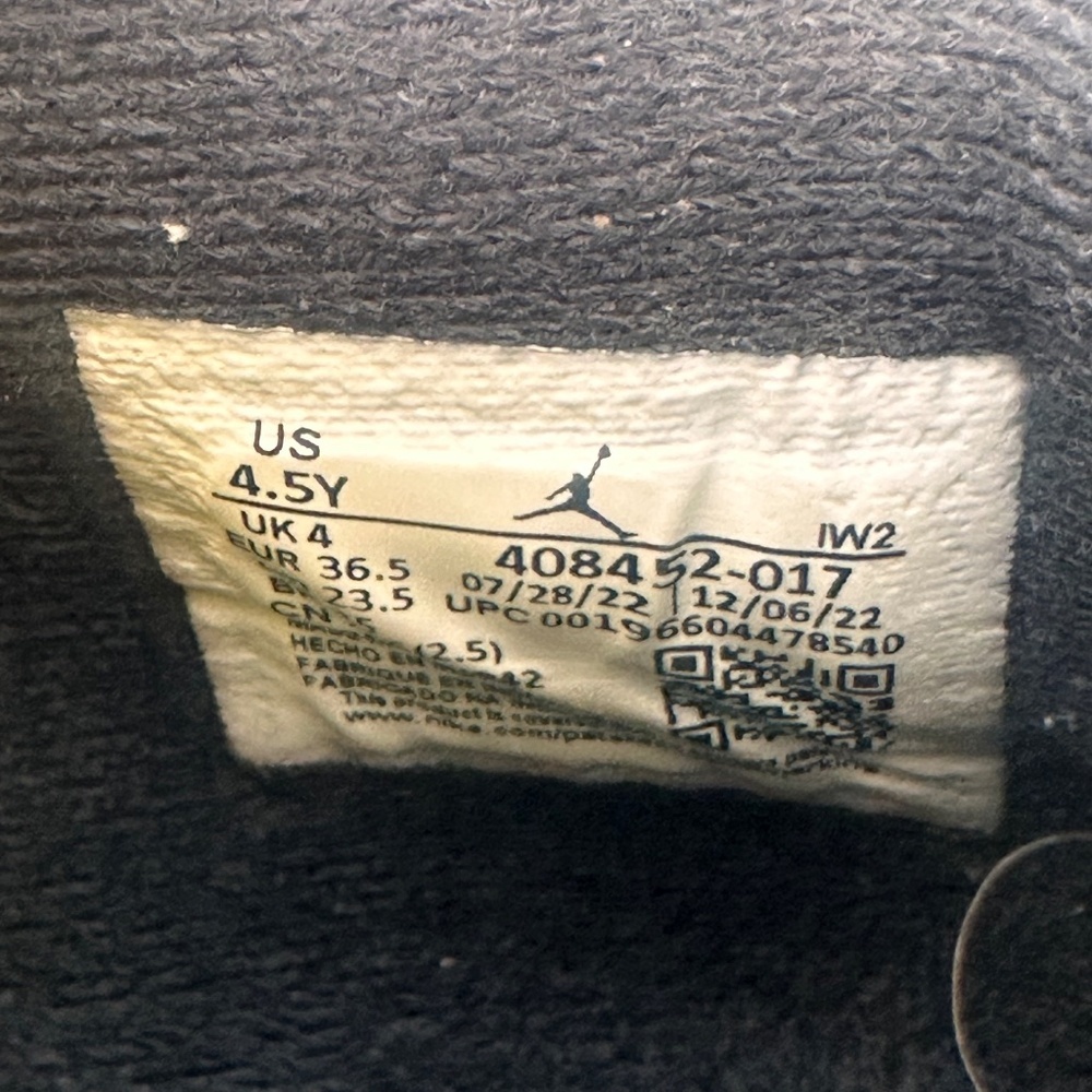Air Jordan 4 Retro Thunder GS - Picture 7 of 9